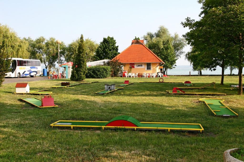 זמראדי Silver Beach Resort מראה חיצוני תמונה